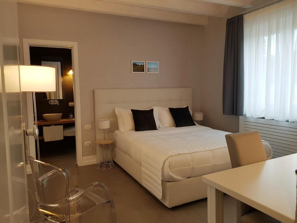 Hotel Villa Flora Relais Caltanissetta Esterno foto