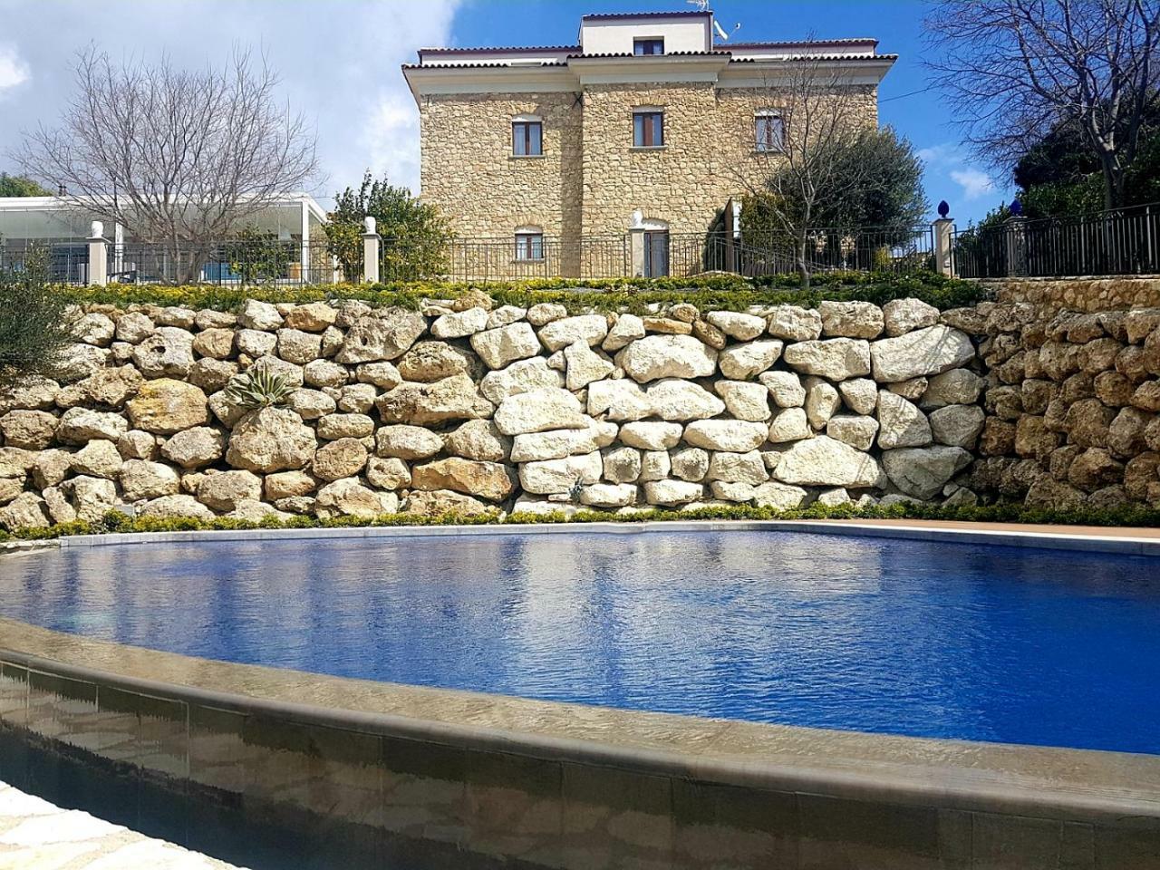 Hotel Villa Flora Relais Caltanissetta Esterno foto