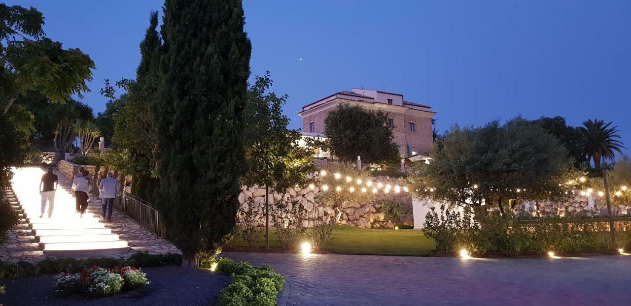 Hotel Villa Flora Relais Caltanissetta Esterno foto